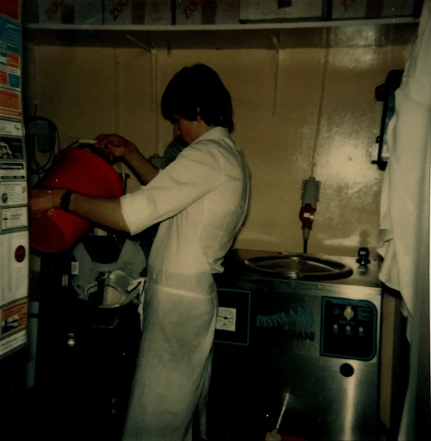 Arbeit an der Eismaschine im Eislabor