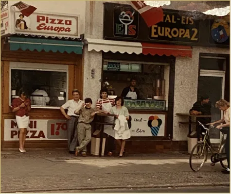 Ladenfronten von Pizza Europa und Ital-Eis Europa